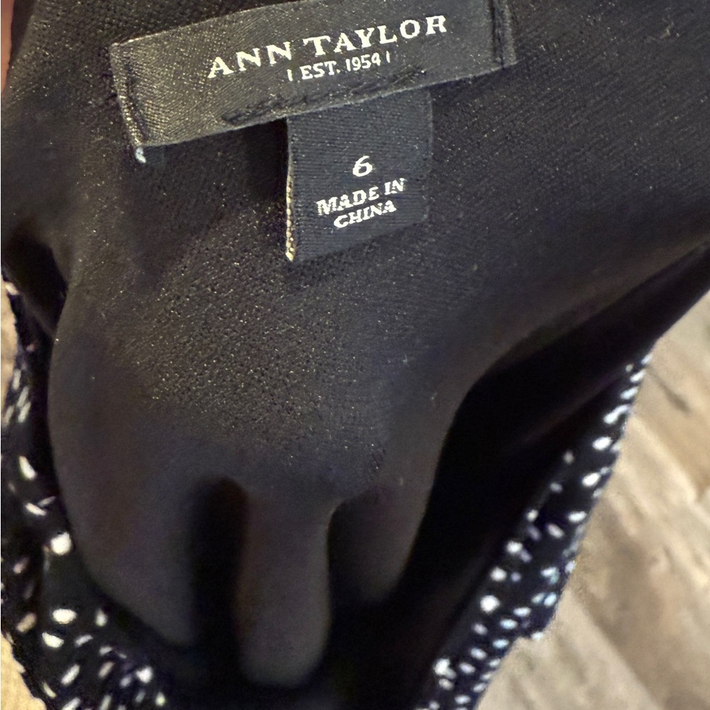 Ann Taylor Black & White Polka Dot Sheath Dress – Size 6 🤍🖤 - Picture 3 of 4